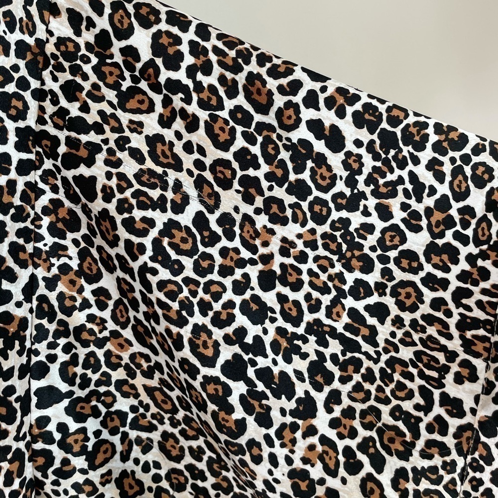 Victoria’s Secret Robe - Picture 4 of 4